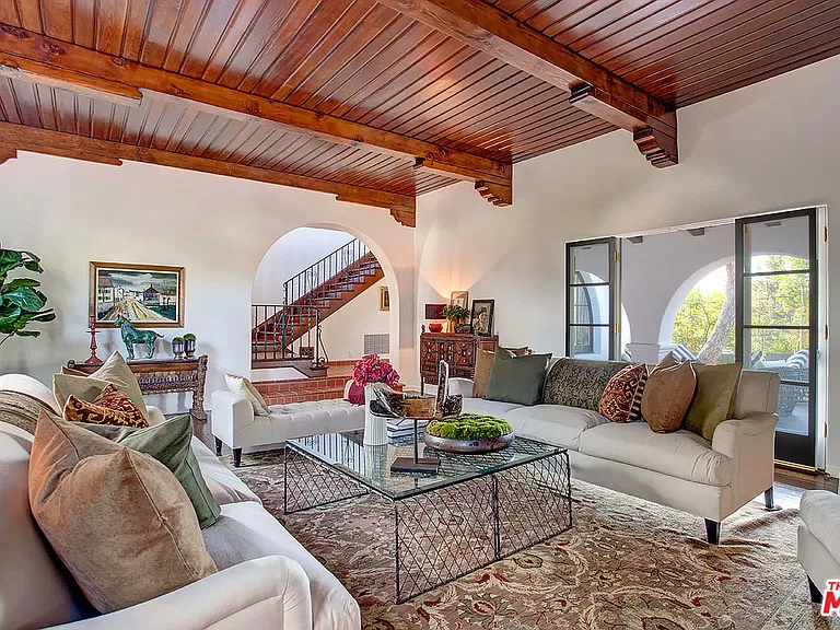 Renovation Services That Respect History