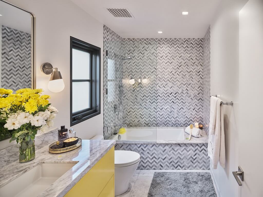 Winthrop Road &mdash; living space with natural light